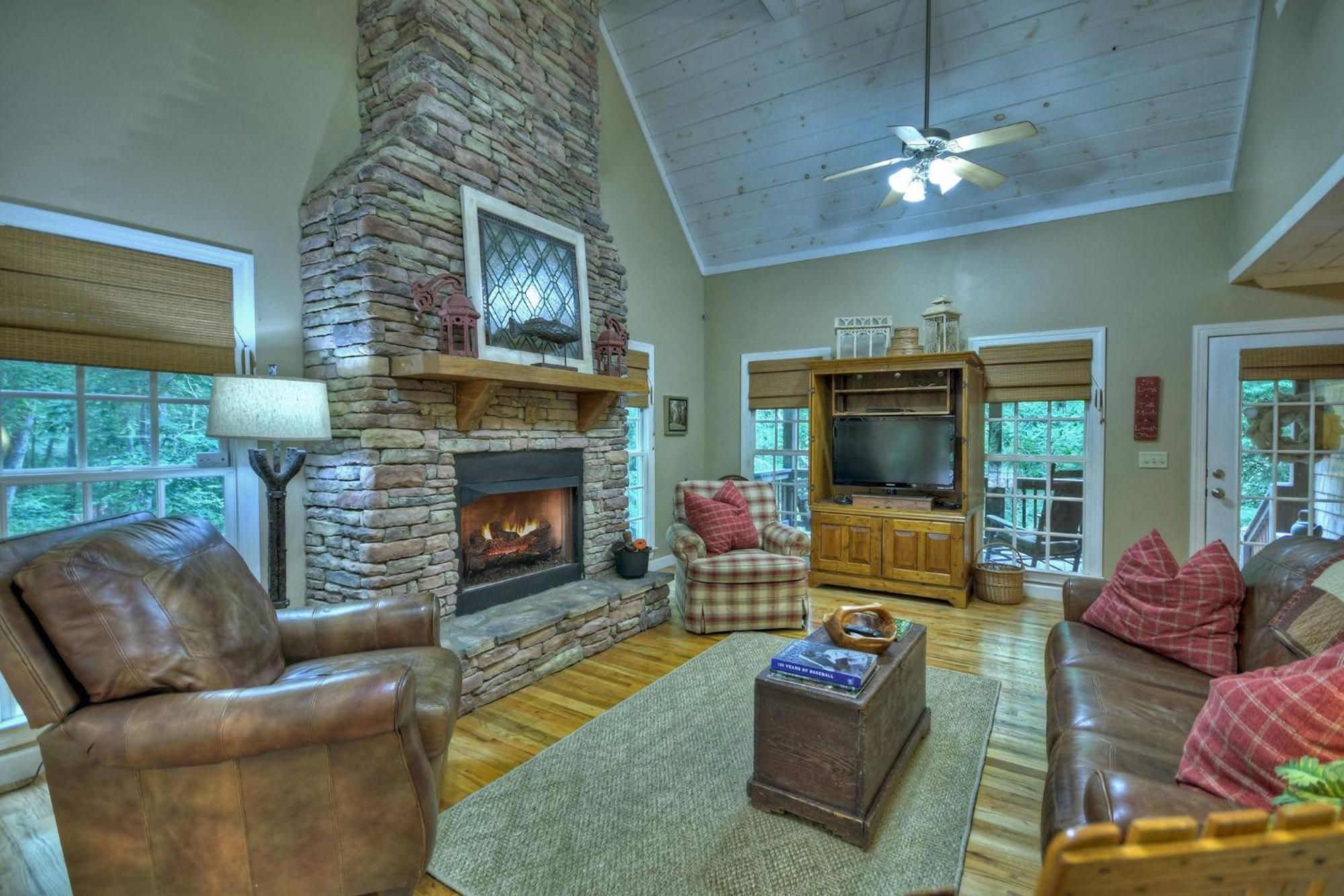 Southern Living Cottage Cozy Up By The Fire Relax On The Porch And Enjoy Peaceful Surroundings Blue Ridge Exterior foto