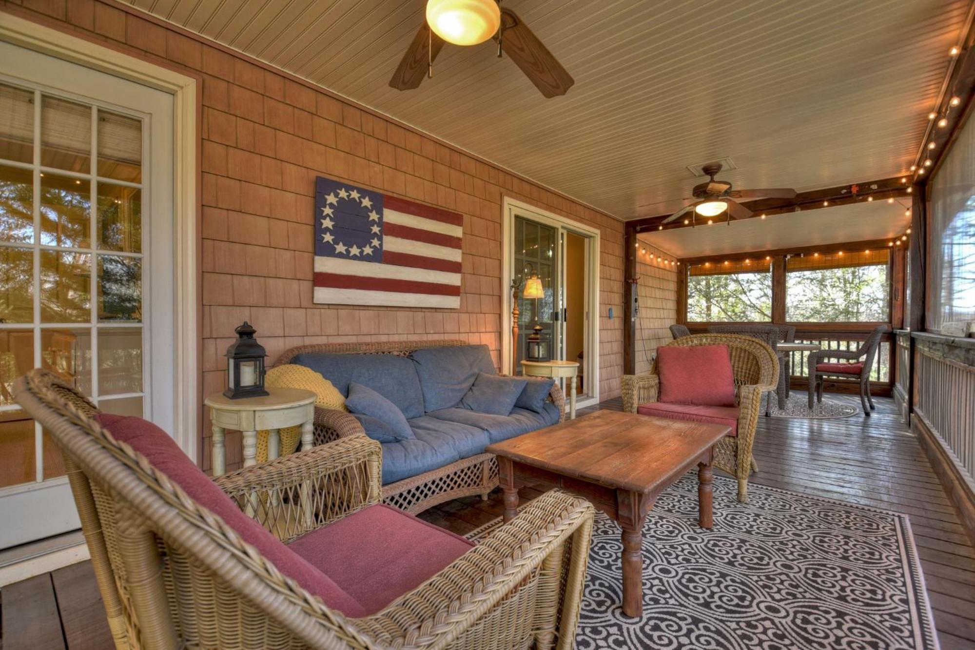 Southern Living Cottage Cozy Up By The Fire Relax On The Porch And Enjoy Peaceful Surroundings Blue Ridge Exterior foto